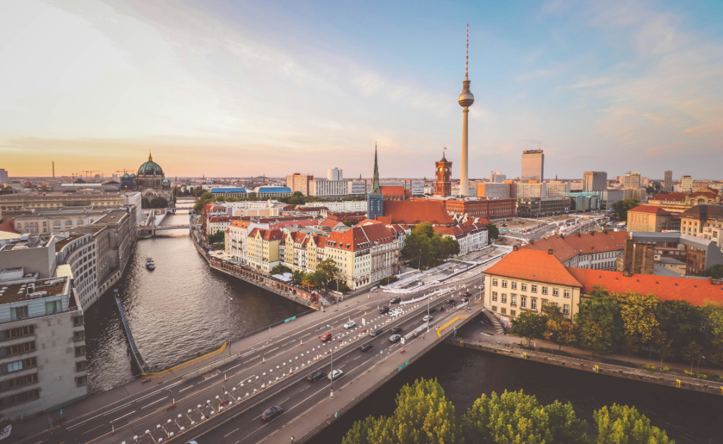 Image of Oriel in the City - Berlin 2026