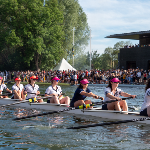 Oriel Women's VIII rowing on the river